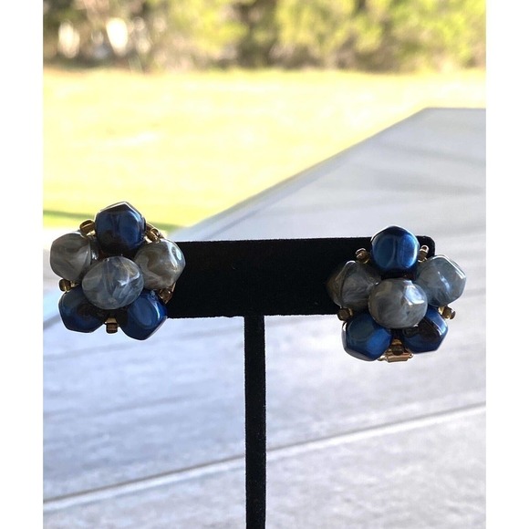 Lisner Clip Ons Earrings Vintage Blue Beads Gold Tone 50s - Picture 2 of 12